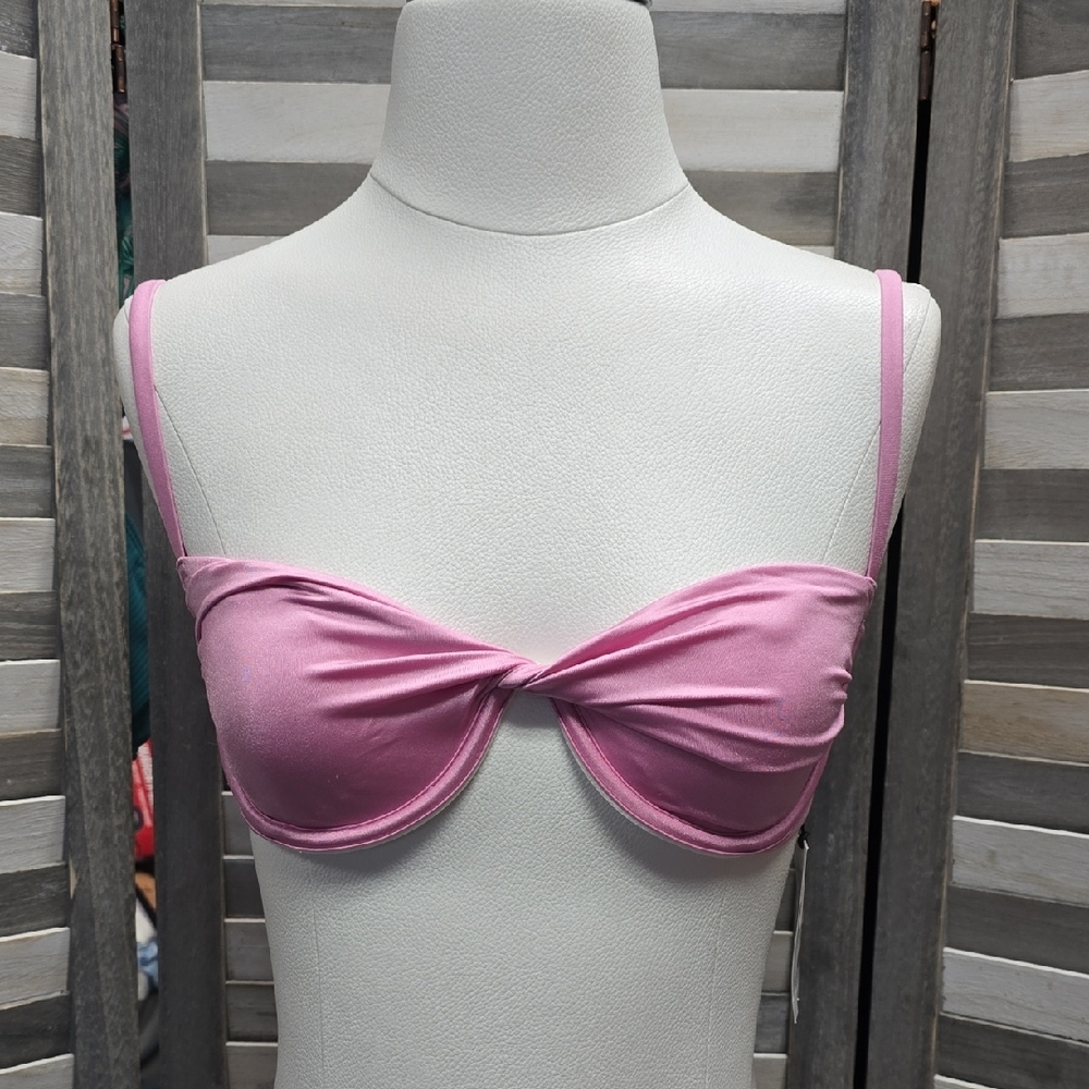 Tunneled Twist Front Bikini Top  | Kona Sol | 38DD